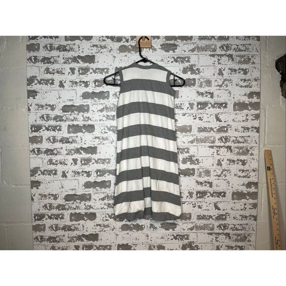 Burt’s bee baby | striped gray and white sleeping suit - Picture 6 of 7